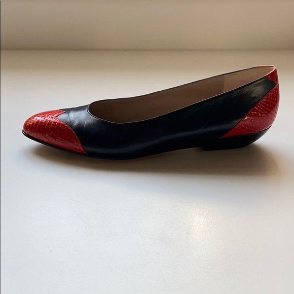Bruno Magli Color-Block Sneak Pointed Toe Shoes - Picture 2 of 9